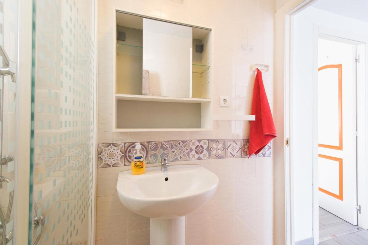 Bollywood Style Apartment Malaga Luaran gambar