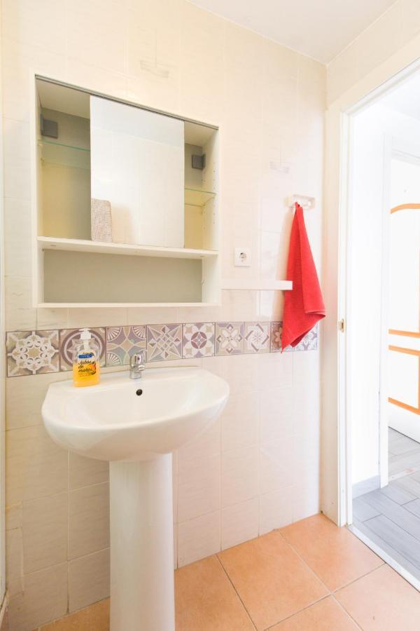 Bollywood Style Apartment Malaga Luaran gambar
